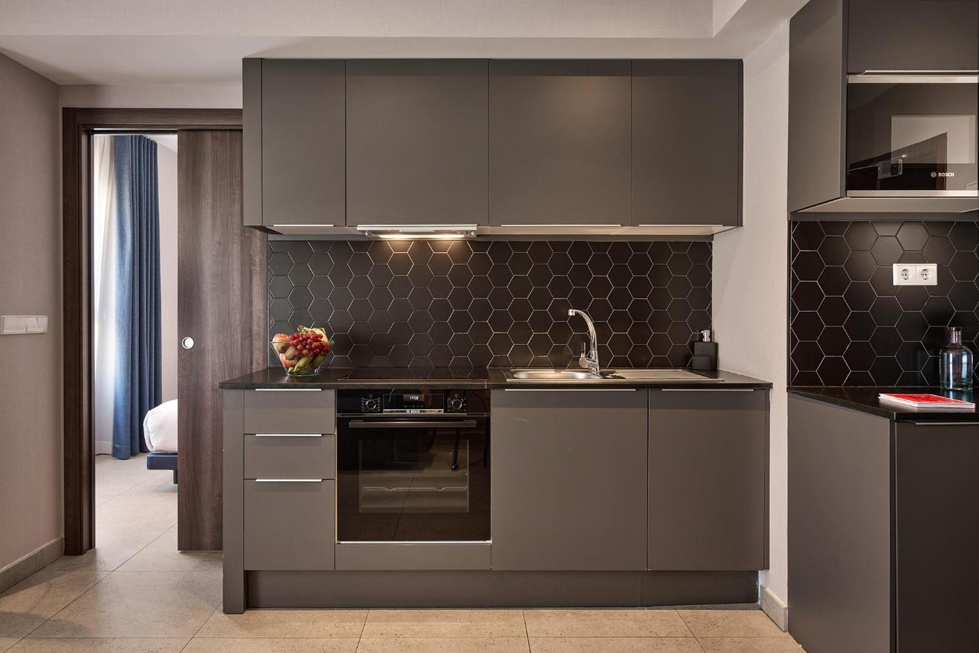 Ramirez Flats Apartahotel 4*